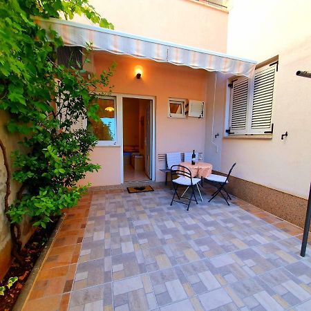 Apartmani Andreja 德拉马利 外观 照片