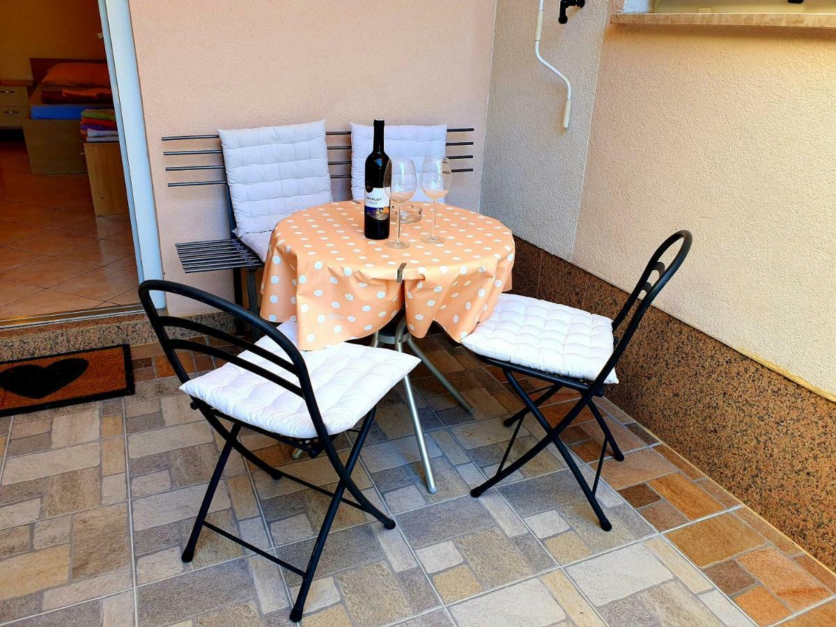 Apartmani Andreja 德拉马利 外观 照片
