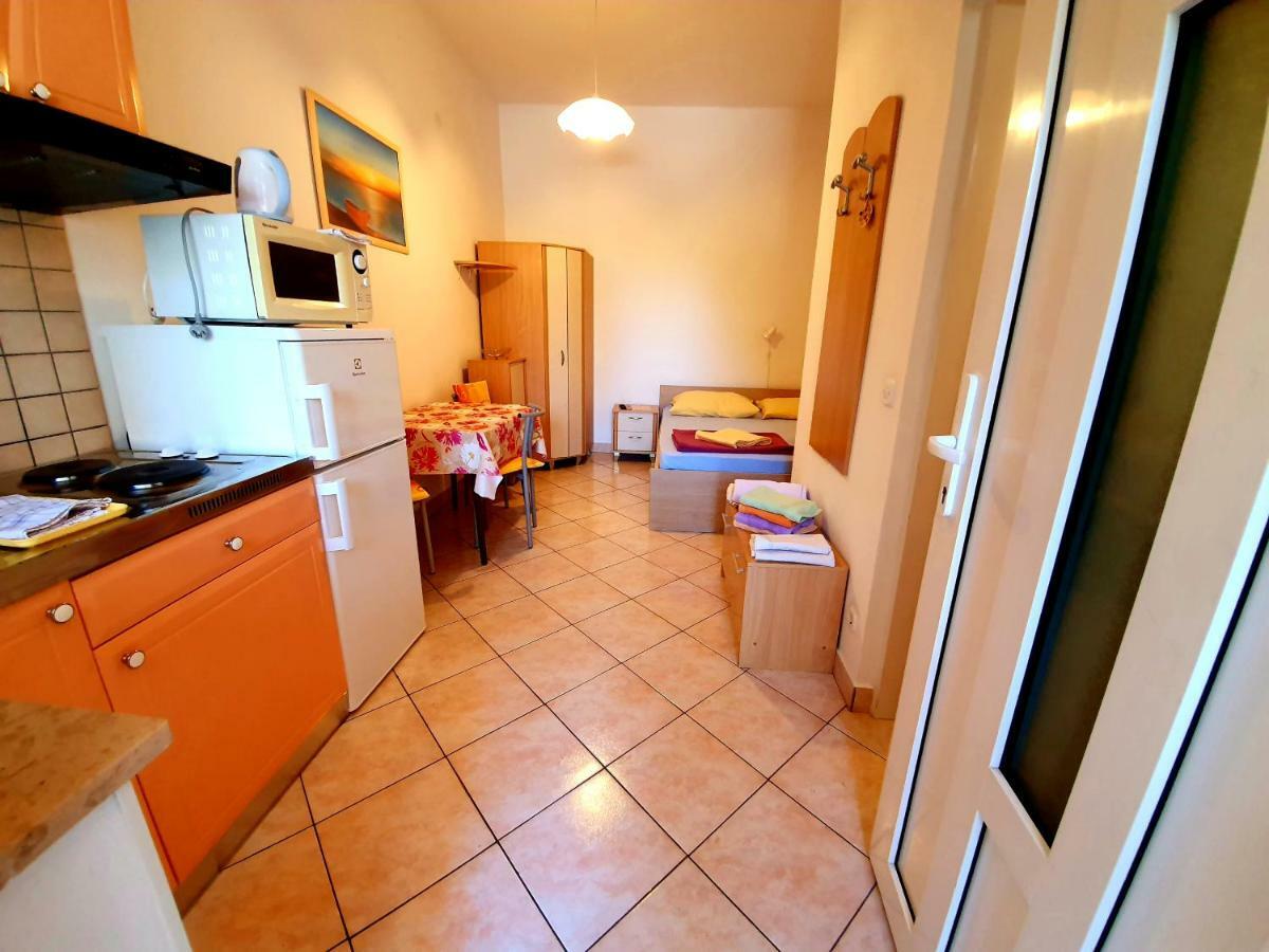 Apartmani Andreja 德拉马利 外观 照片