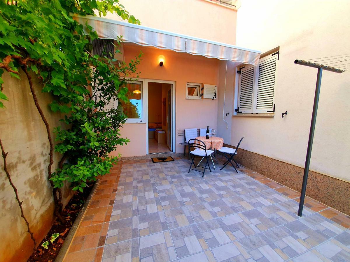 Apartmani Andreja 德拉马利 外观 照片